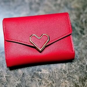 Red Heart Clasp Women's Wallet!
